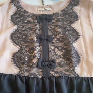 Stunning DARLING brand Maternity top.